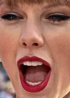 Taylor Swift Close Up - Why does she even wear makeup? She h