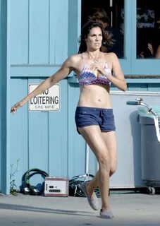 Daniela Ruah Pictures. Daniela Ruah - on the set of NCIS Los