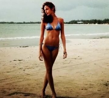 Sexiest Actress Gal Gadot Bikini Pictures 2022