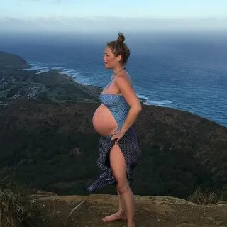 Pop Minute - Erika Christensen Pregnant Bikini Photos - Phot