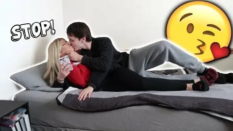 Kissing booth I CANT STOP KISSING YOU PRANK ON GIRLFRIEND!! 
