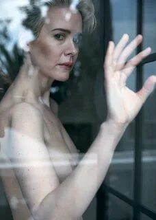 Sarah Paulson Nude Flashes Her Lesbian Tits! - Scandal Plane