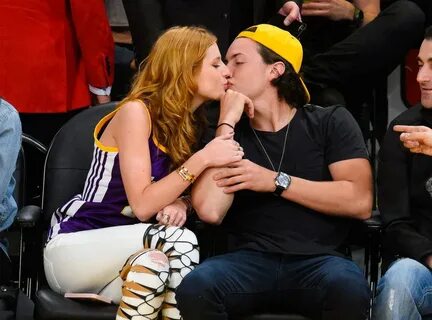 Bella Thorne & Guy Who's Not Brandon Lee Kiss at NBA Game: P