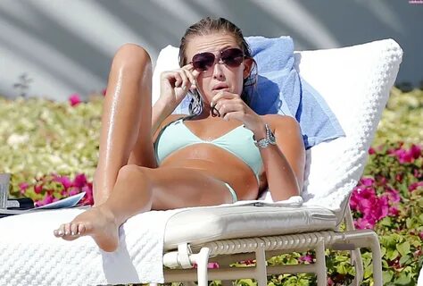 Paulina Gretzky - Hot Bikini Body -12 GotCeleb