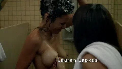Laura Prepon meztelenül a Narancs az új feketében (2013) .