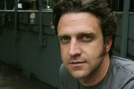 Poze Raul Esparza - Persoana - Poza 12 din 30 - CineMagia.ro