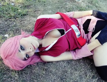 Sakura Haruno (Naruto) Cosplay Gallery (Daireth Winehouse) -