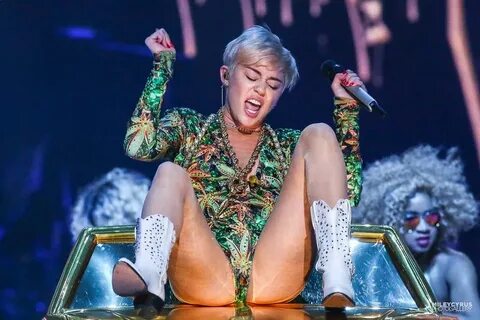 Майли Сайрус (Miley Cyrus) в Вашингтоне в рамках своего турн