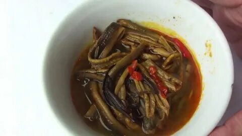 Eel soup in vietnam ซ ป ป ล า ไ ห ล - YouTube