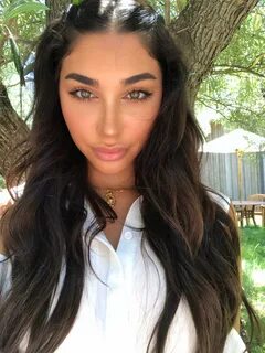 Chantel Jeffries na Twitterze: "🍇.