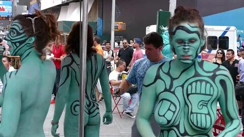 Times Square Body Painting 5 - YouTube