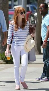 Jessica Chastain Cool outfits, Celebrity street style, Stree