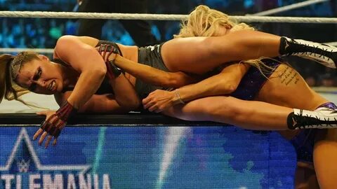 WWE WrestleMania Backlash 2022 Ronda Rousey vs Charlotte Fla
