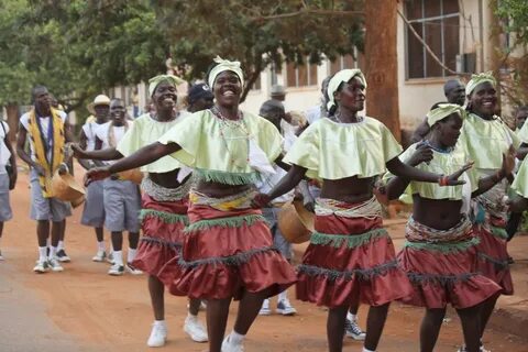 Национальная одежда в Уганде (60 фото)