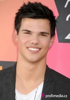 mawasap: Taylor Lautner Hairstyle