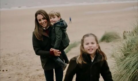 Kate’s Power Suit's tweet - "Catherine, Charlotte and Louis 