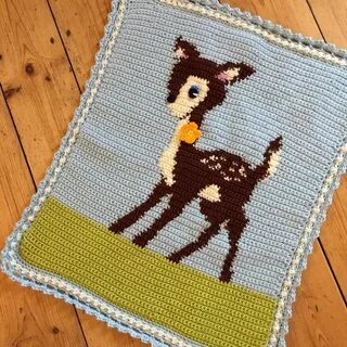 Hello Deer - a super cute baby blanket using tapestry croche