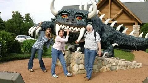 The Hodag greets visitors in Rhinelander, Wisconsin - Pictur