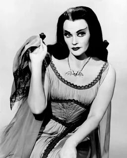 YVONNE DE CARLO AS "LILY" IN "THE MUNSTERS" - 8X10 PUBLICITY