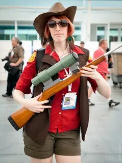 Team Fortress 2 Sniper Cosplay All photos from San Diego C. 