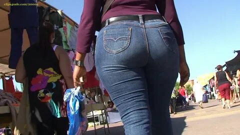 candid curvy ass in blue jeans at street market - Photo #6