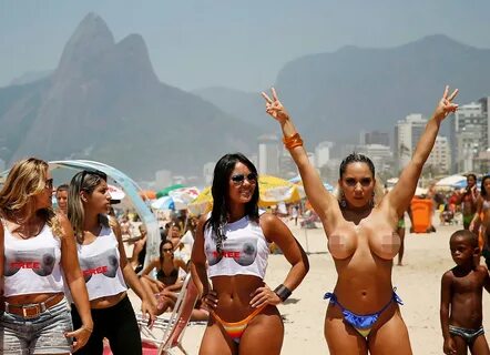 Welcome to Niyi Daram Blog: Brazilian Women Stage Topless Pr