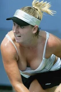 Bethanie Mattek-Sands needs Better Bras - Asosiasi Tenis Wan