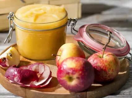 Make Your Own Applesauce and Your Kitchen Will Smell Like Fa