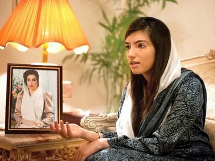 Aseefa Butto, Bakhtawar Butto pay tributes to martyrs of Oct 18 Karsaz inci...