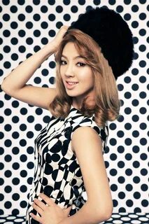 SNSD Hyoyeon hoot Girls' Generation ❤ Pinterest