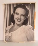 Actress Linda Darnell signed Photo, 1940s