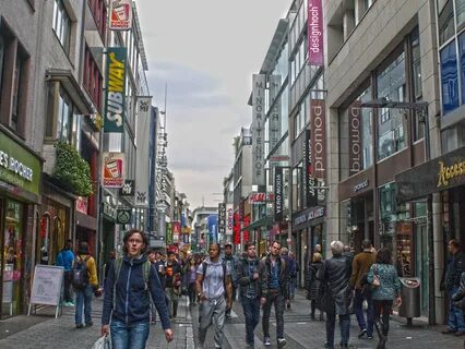 НА пешеходной улице Кёльна :: Алла Шапошникова - Социальная сеть ФотоКто