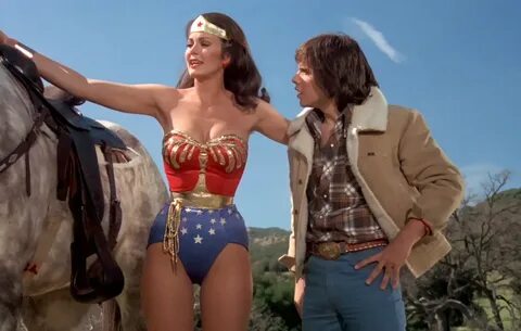Leaked photo of the Wonder Woman 1984 trailer ResetEra