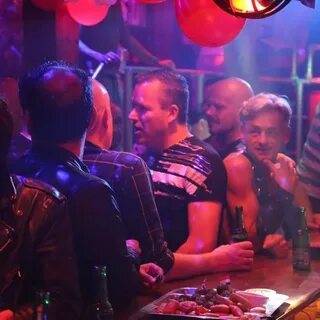 Gay Bars In Warmoesstraat :: lovetomoon.com