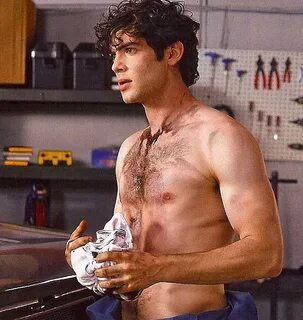 Ethan Peck Pictures. Hotness Rating = 8.82/10