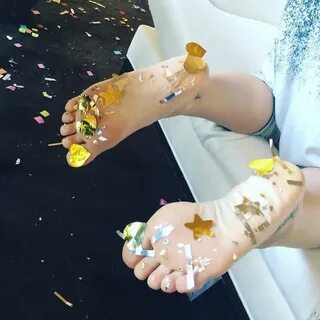 The Feet Library on Twitter: "Hillary Duff Gorgeous Feet #so