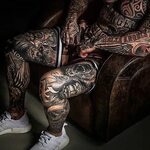 INK ADDICTS AROUND THE WORLD UNITE Shock Mansion Leg tattoo 