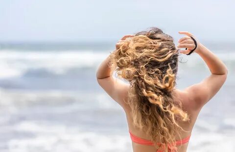 Как сделать укладку "пляжные волны" на волосах РБК Life
