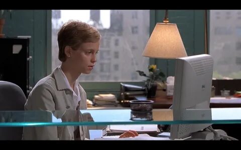 Dell Monitor Used By Laura Regan In Someone Like You. (2001)