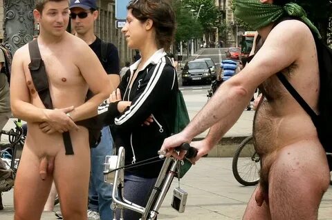 ciclistas nudistas