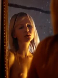Adelaide Clemens from Generation Um... - picture - 2013_2/or