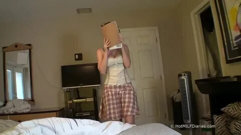 Sister Catches Stepmom And Brother In Toilet : XXXBunker.com