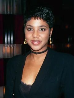 Toni Braxton Short Hair Cut - Wavy Haircut