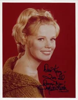 Marta Kristen Biography, Marta Kristen's Famous Quotes - Sua