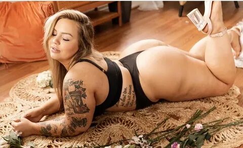 Curvy tatto girl bbw chuby non porn non nude - 55 Pics xHams