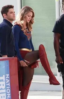 Melissa Benoist SuperGirl - superman post