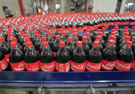 Falling international sales continue to dog Coca-Cola