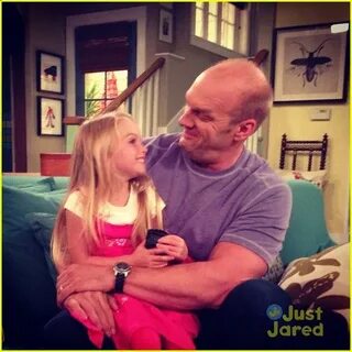 Eric Allan Kramer & Mia Talerico Good luck charlie, Teddy du