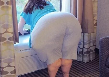 Obese milf with a huge ass - Mature Porn Photo