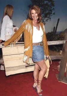 Roma Downey Feet (26 photos) - celebrity-feet.com